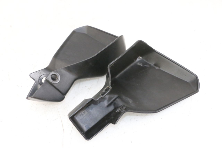 photo de HANDGUARDS SUZUKI DL V STROM 1000 (2002 - 2007) - Alternative perspective