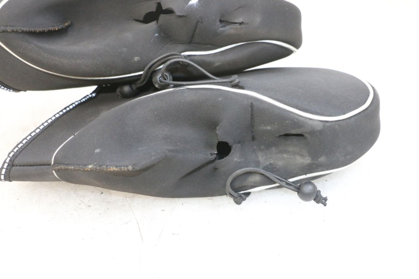 photo de HANDGUARDS PIAGGIO MP3 500 (2016 - 2018) - Technical close-up