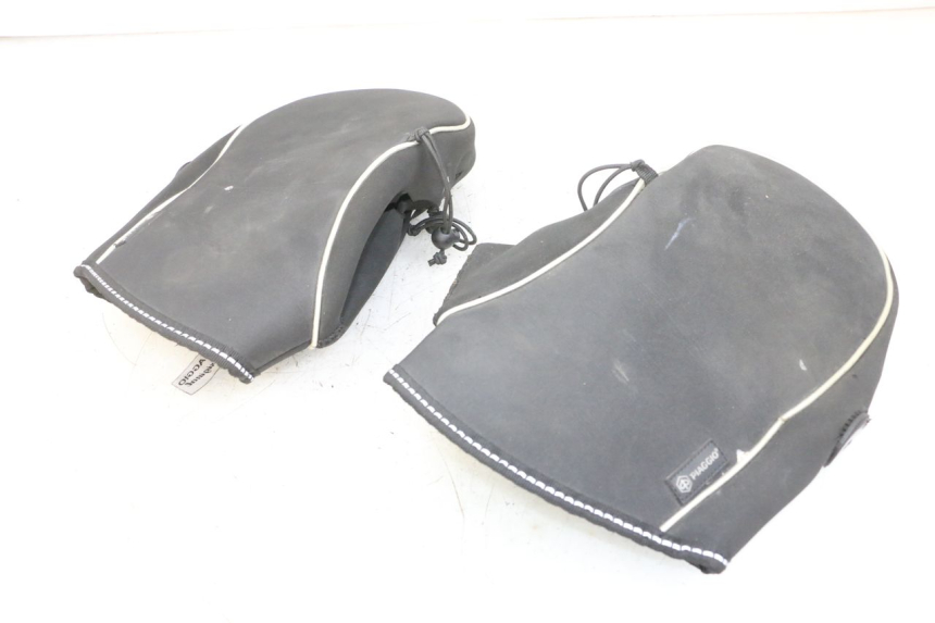 photo de HANDGUARDS PIAGGIO MP3 500 (2016 - 2018) - Markings and original references