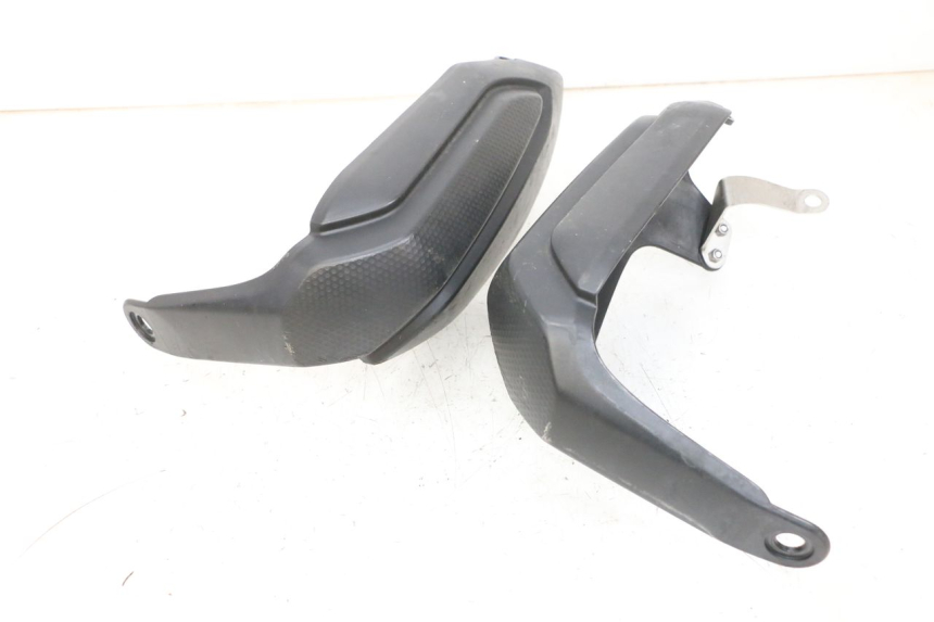 photo de HANDGUARDS YAMAHA TDM ABS 900 (2002 - 2014) - Product overview