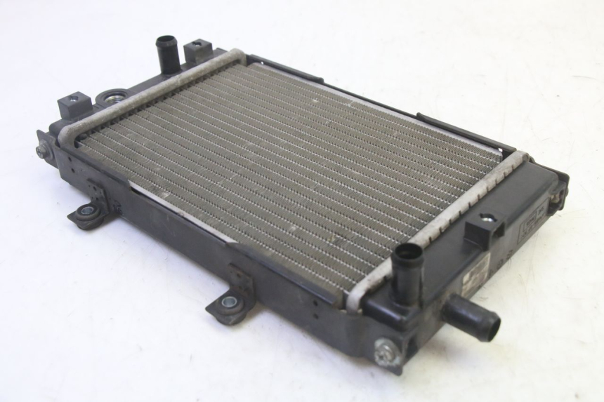 photo de COOLANT RADIATOR QUADRO 4 4D 350 (2015 - 2018)