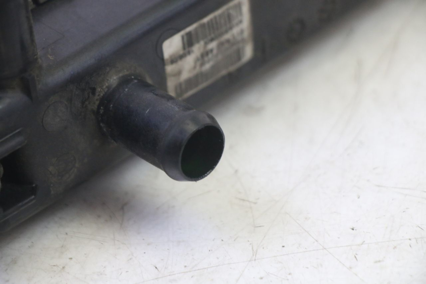 photo de COOLANT RADIATOR QUADRO 4 4D 350 (2015 - 2018)