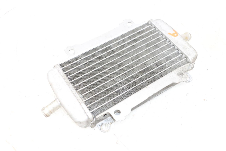 photo de RIGHT COOLANT RADIATOR PIAGGIO VESPA GTS SUPER IE 125 (2009 - 2016) - Zoom on usage condition