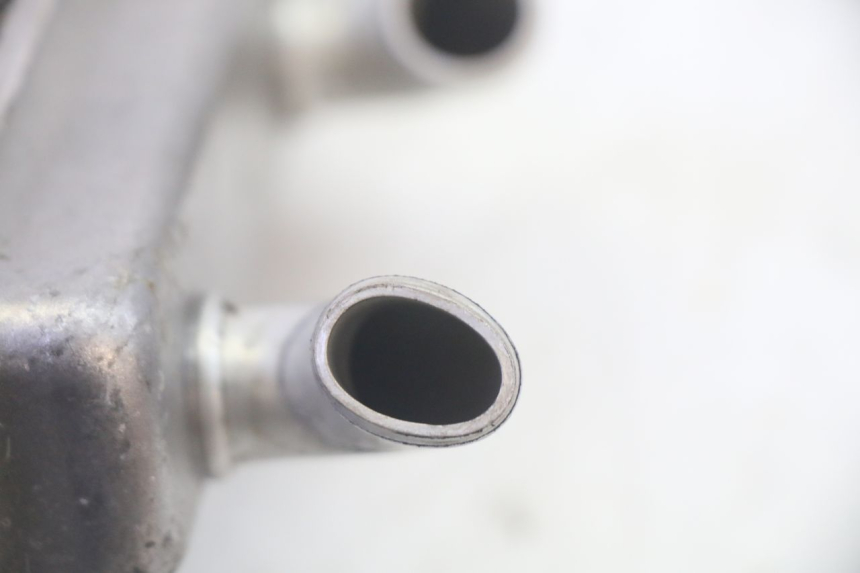 photo de RADIATOR PEUGEOT ELYSEO 125 (1999 - 2004) - Surface and material condition