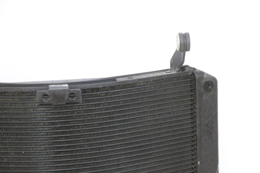 photo de RADIATOR YAMAHA FJR ABS 1300 (2006 - 2012) - High-resolution close-up
