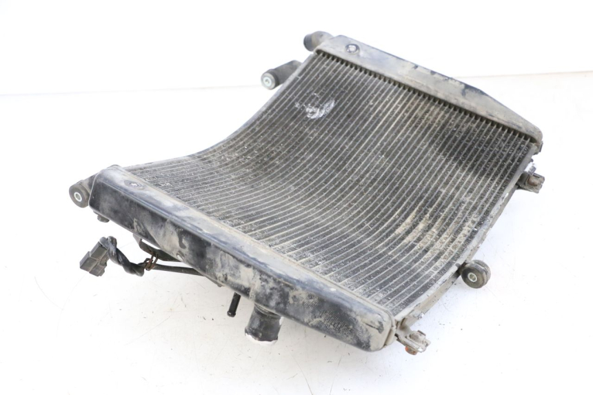 photo de RADIATOR YAMAHA FJR ABS 1300 (2006 - 2012) - Fixing points details