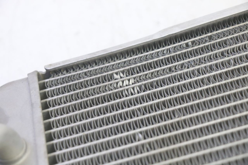photo de LEFT COOLANT RADIATOR KAWASAKI KXF KX-F 250 (2017 - 2019) - Alternative perspective