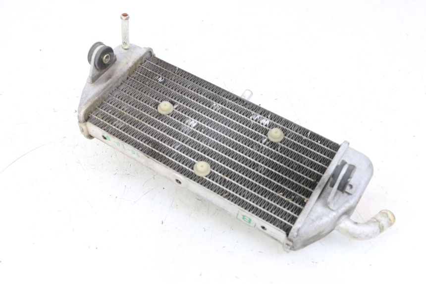 photo de RADIATOR YAMAHA XMAX X-MAX 125 (2006 - 2009) - Fixing points details