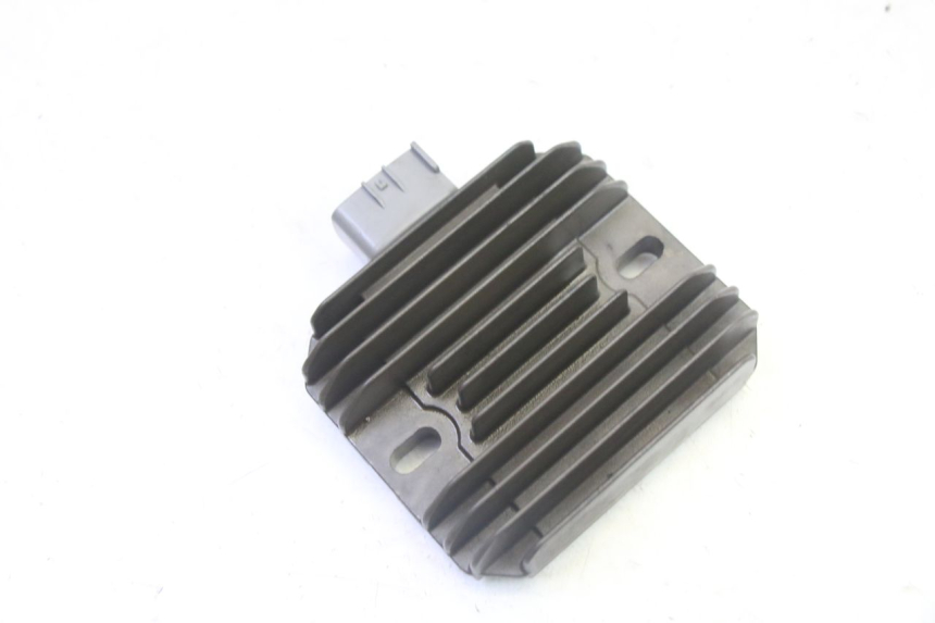 photo de CHARGING REGULATOR SUZUKI BURGMAN 125 (2007 - 2014)