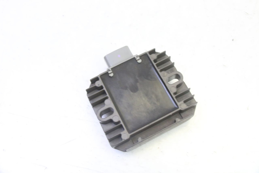 photo de CHARGING REGULATOR SUZUKI BURGMAN 125 (2007 - 2014)