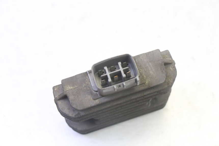 photo de CHARGING REGULATOR SUZUKI BURGMAN 125 (2007 - 2014) - Zoom on usage condition