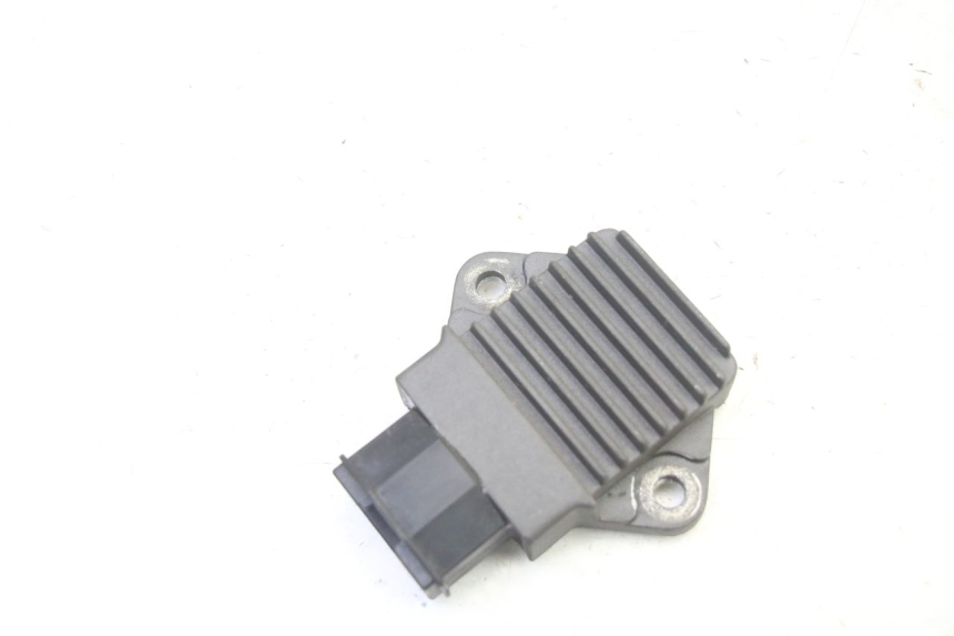 photo de REGULATOR HONDA CBR RR FIREBLADE 900 (1992 - 1994)