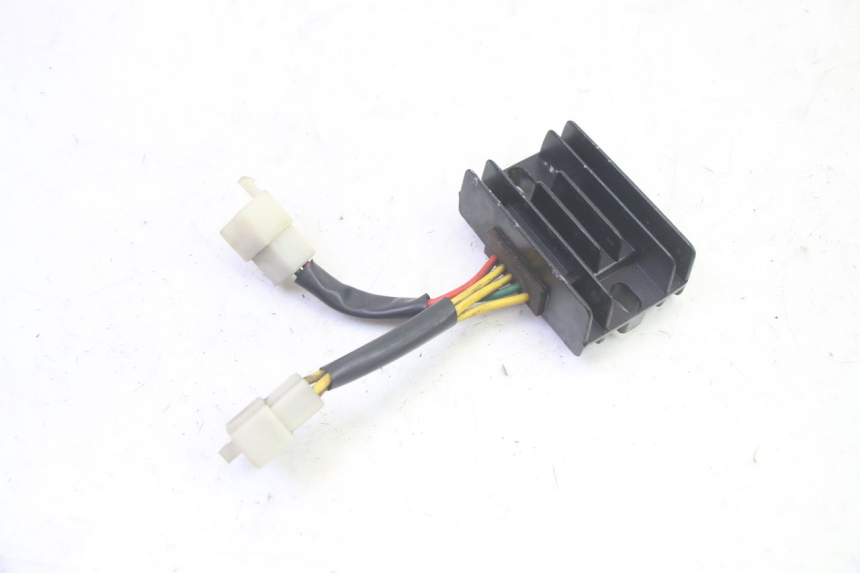 photo de CHARGING REGULATOR PEUGEOT DJANGO 4T 50 (2014 - 2019) - Zoom on usage condition