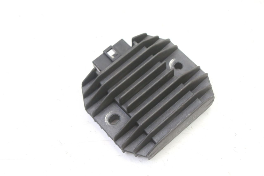 photo de REGULATOR PEUGEOT ELYSEO 125 (1999 - 2004)
