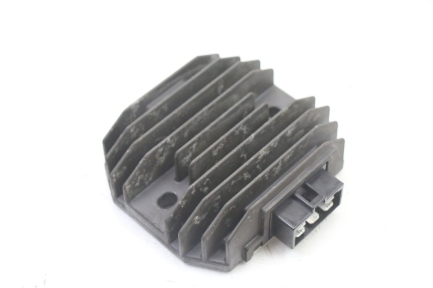 photo de REGULATOR YAMAHA FZ6 FAZER S2 600 (2007 - 2011)