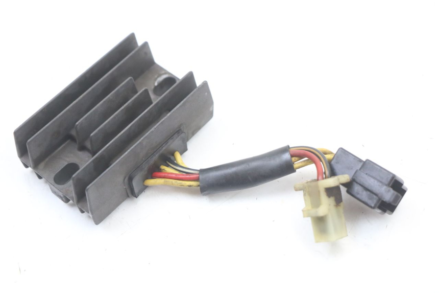 photo de REGULATOR SUZUKI GN 125 (1997 - 2000)