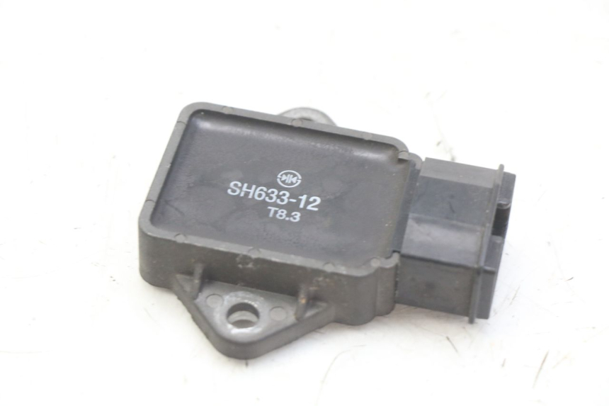 photo de CHARGING REGULATOR HONDA FES PANTHEON 2T 125 (1998 - 2002)