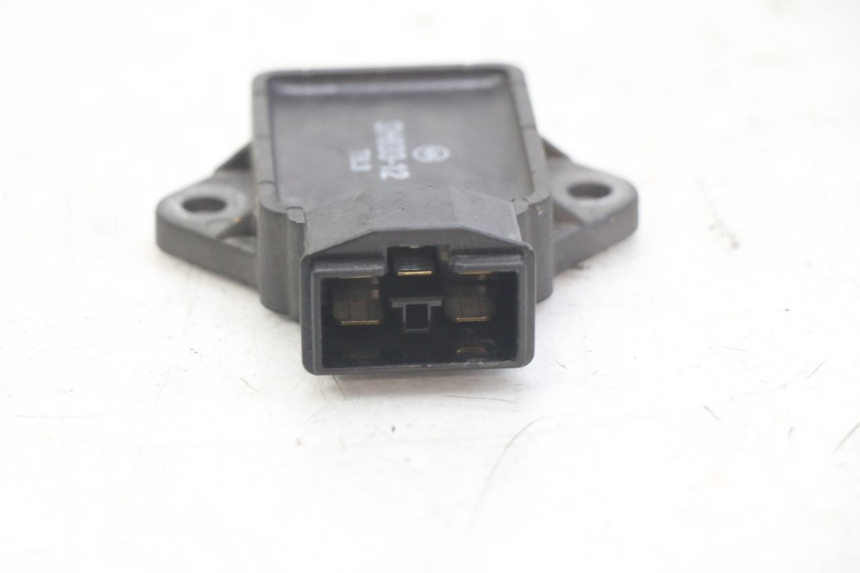 photo de CHARGING REGULATOR HONDA FES PANTHEON 2T 125 (1998 - 2002)