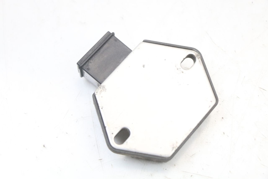 photo de CHARGING REGULATOR HONDA NTV DEAUVILLE 650 (1998 - 2001)