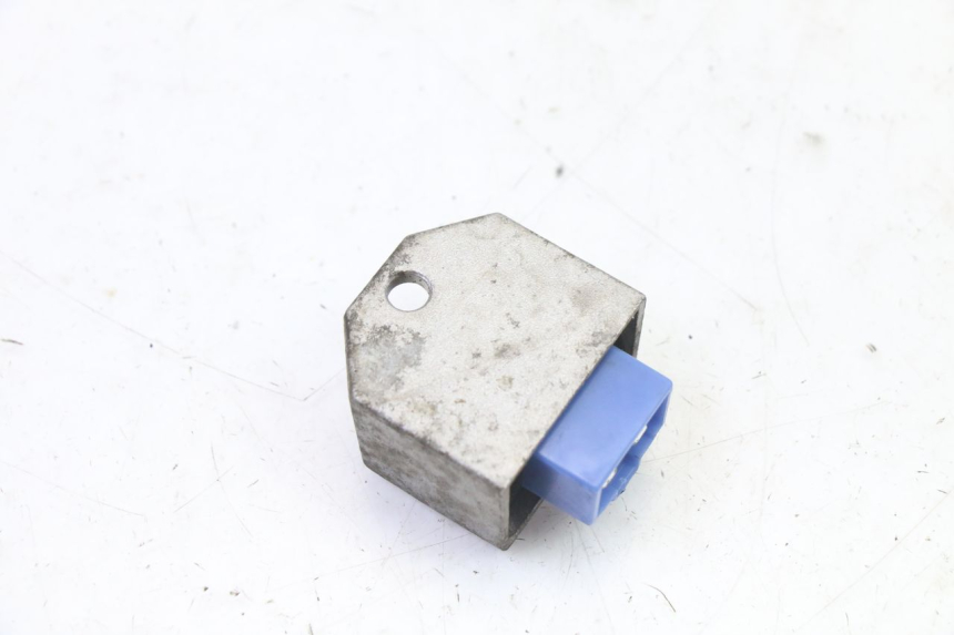 photo de REGULATOR YAMAHA JOG R 50 (2004 - 2014)