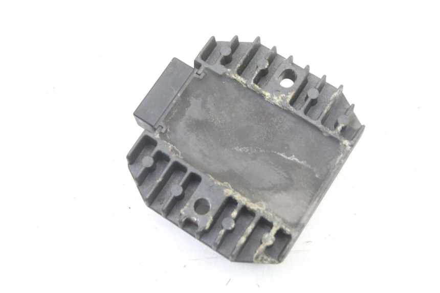 photo de REGULATOR KAWASAKI ZR7 ZR-7 S 750 (1999 - 2004)