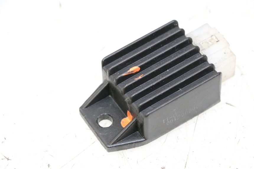 photo de CHARGING REGULATOR PEUGEOT KISBEE 2T 50 (2010 - 2017)