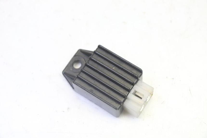 photo de CHARGING REGULATOR PEUGEOT KISBEE 2T 50 (2010 - 2017)
