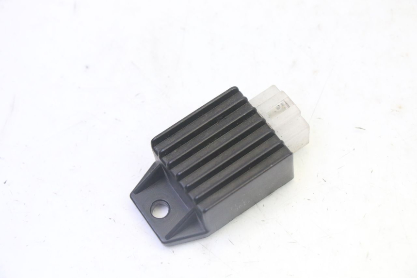 photo de CHARGING REGULATOR PEUGEOT KISBEE 2T 50 (2010 - 2017)