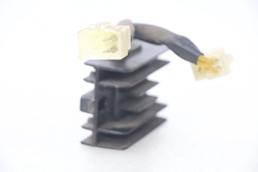 photo de CHARGING REGULATOR PEUGEOT KISBEE 4T 50 (2018 - 2022)