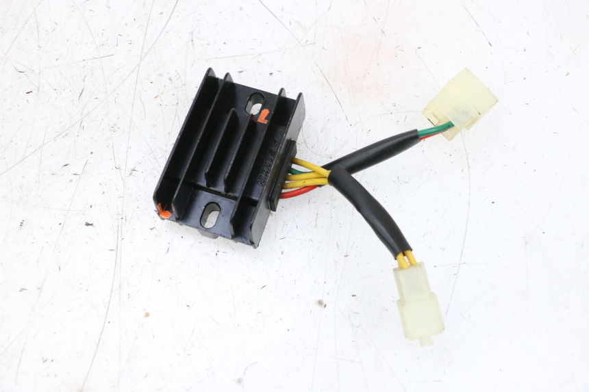 photo de CHARGING REGULATOR PEUGEOT KISBEE 4T 50 (2018 - 2022) - Component detail