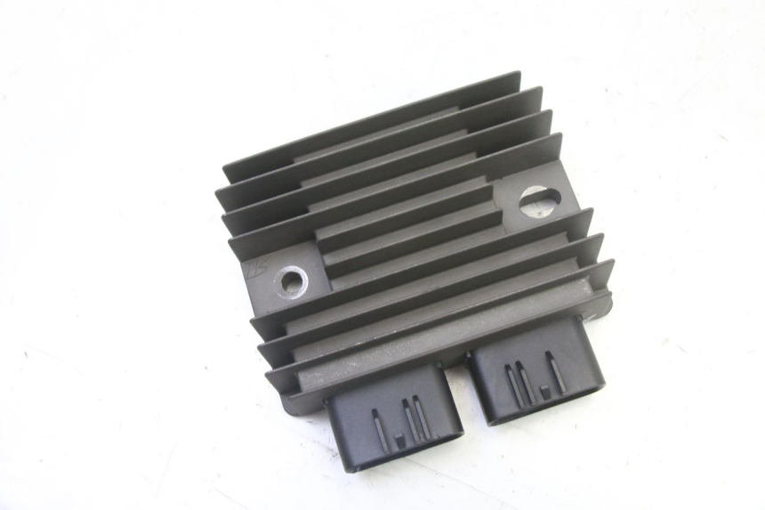 photo de REGULATOR PIAGGIO MP3 HPE 310 (2024 - 2025)