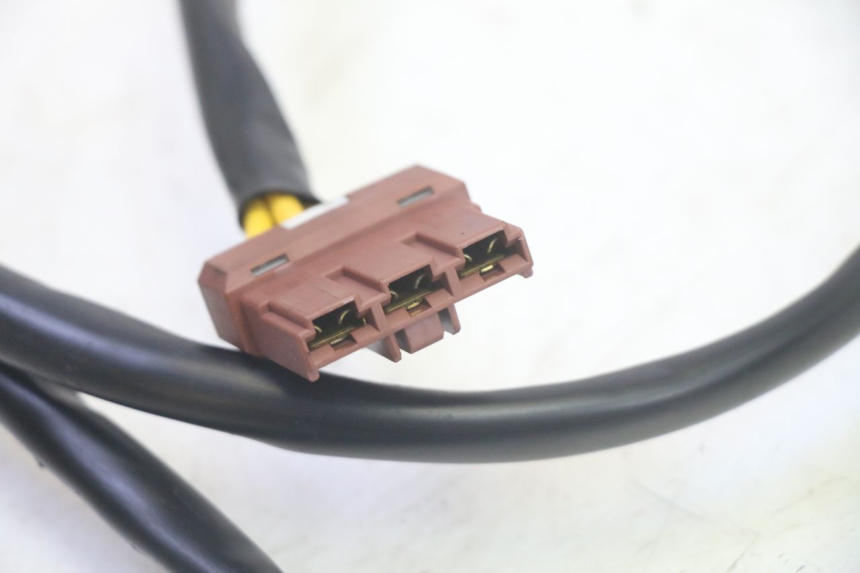 photo de CHARGING REGULATOR PIAGGIO MP3 RL 250 (2007 - 2010) - Alternative perspective