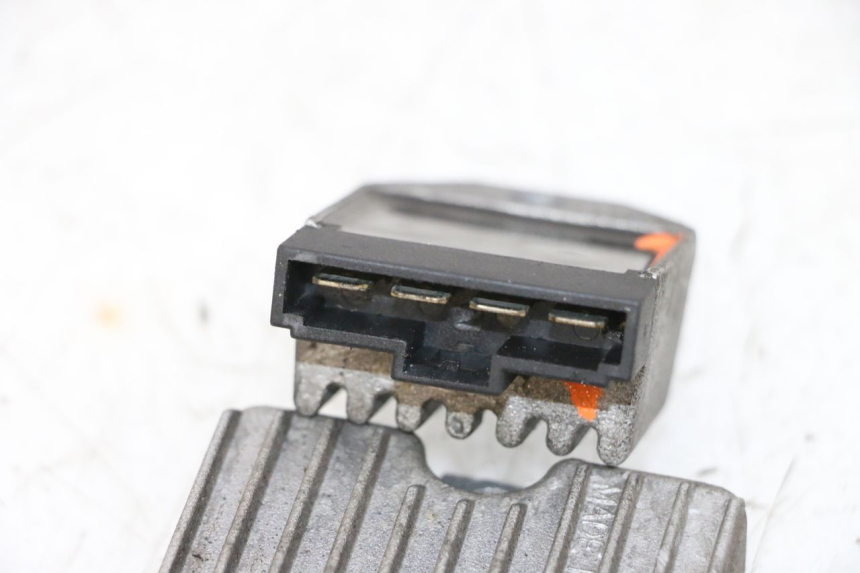 photo de CHARGING REGULATOR PIAGGIO NEW TYPHOON 50 (2018 - 2021) - Fixing points details