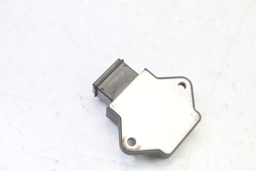 photo de REGULATOR CHARGE HONDA NTV DEAUVILLE 650 (2001 - 2006)