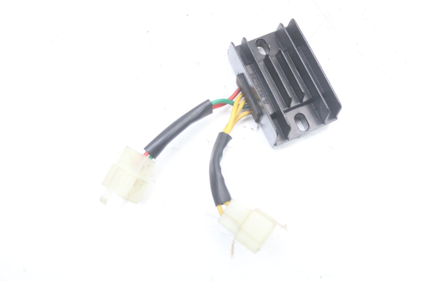 photo de REGULATOR PEUGEOT STREETZONE 4T 50 (2018 - 2023)