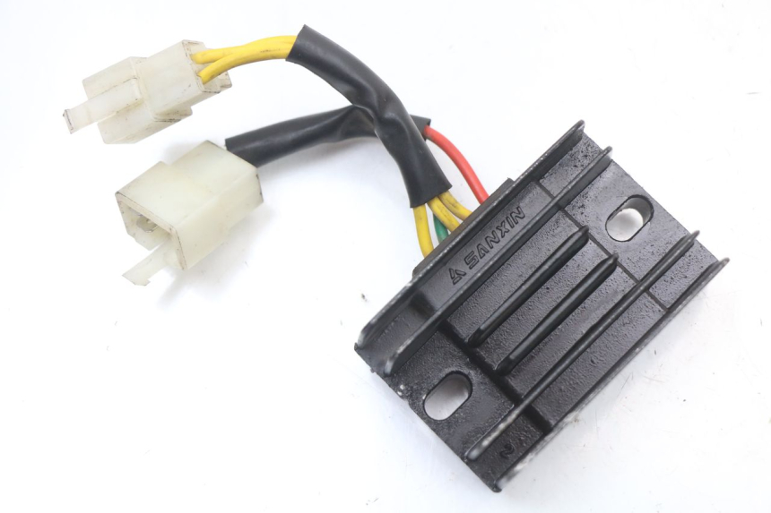 photo de REGULATOR PEUGEOT STREETZONE I 2T 50 (2018 - 2020)