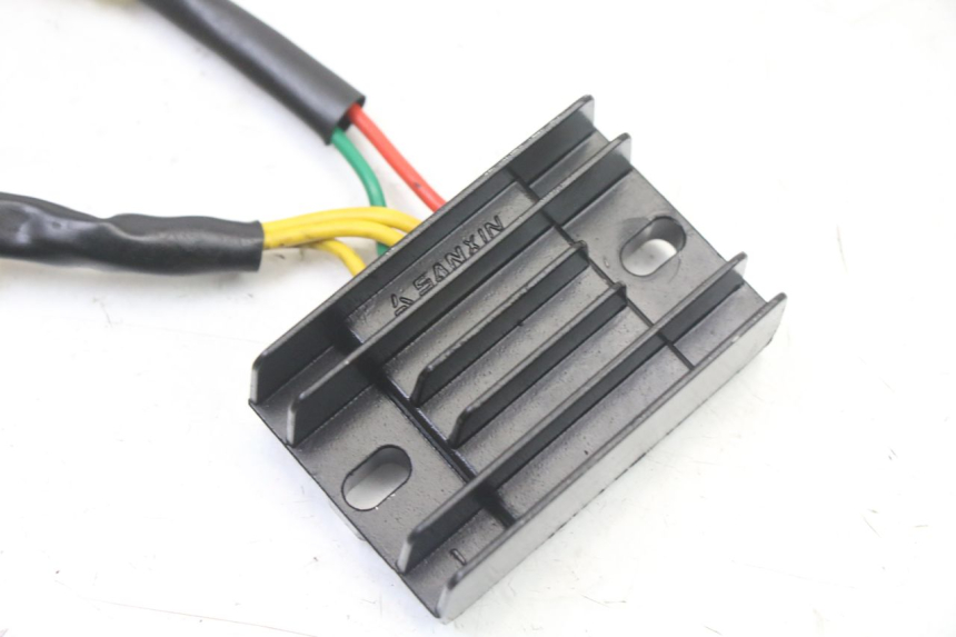 photo de REGULATOR PEUGEOT STREETZONE I 2T 50 (2018 - 2020)