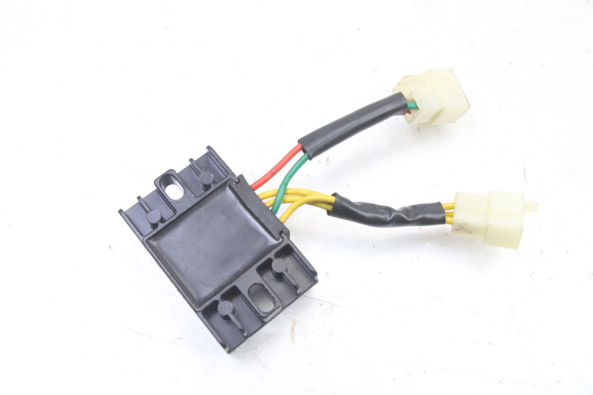 photo de REGULATOR PEUGEOT STREETZONE I 2T 50 (2018 - 2020)