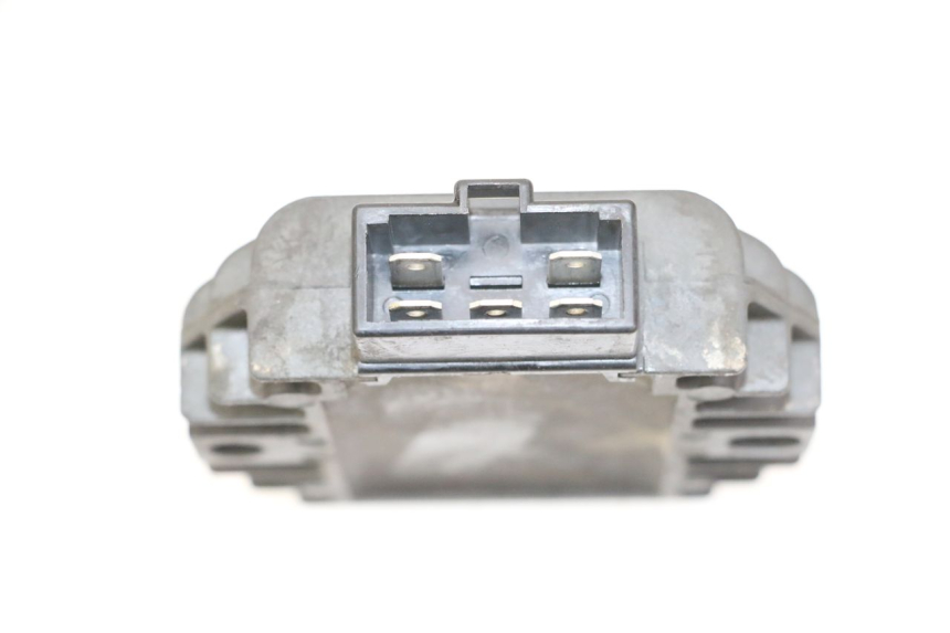 photo de REGULATOR PIAGGIO VESPA GRANTURISMO 200 (2004 - 2005)