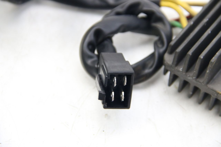 photo de CHARGING REGULATOR PIAGGIO VESPA GTS SUPER IE 125 (2009 - 2016)