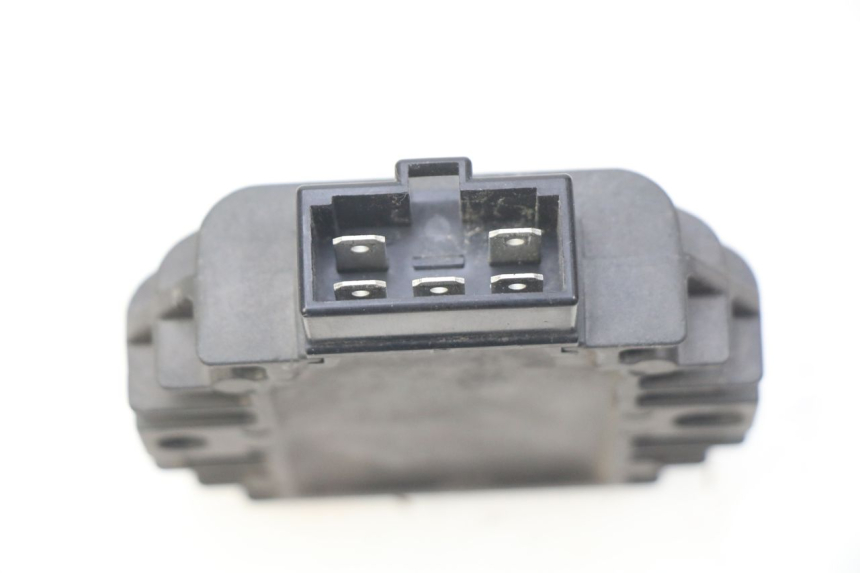 photo de CHARGING REGULATOR PIAGGIO VESPA LX 125 (2005 - 2010)