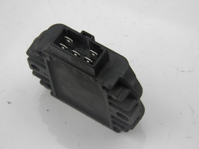 photo de CHARGING REGULATOR PIAGGIO X8 125 (2004 - 2007)