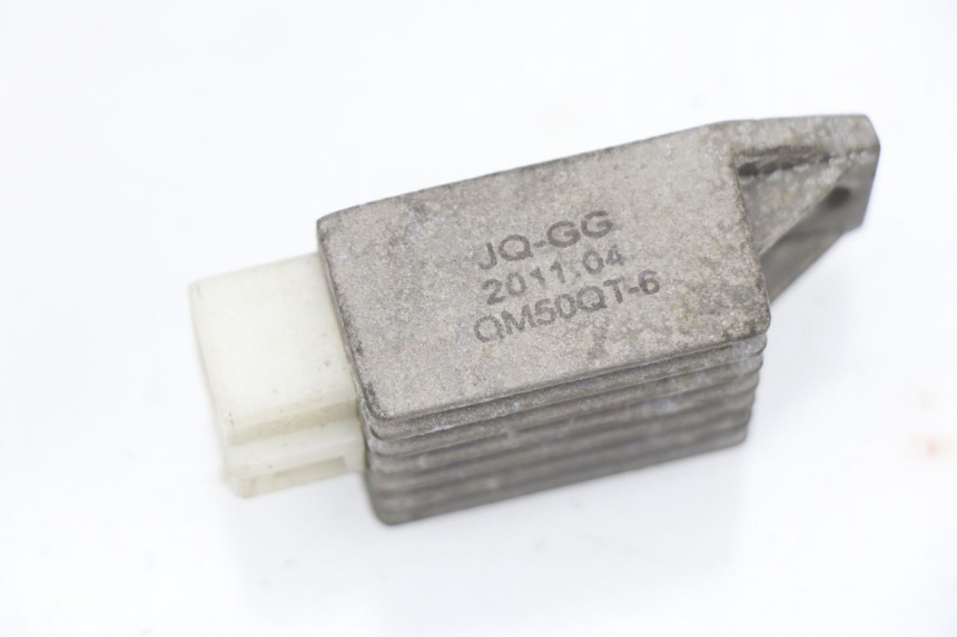 photo de REGULATOR RAZZO XENON 4T 50 (2008 - 2012)