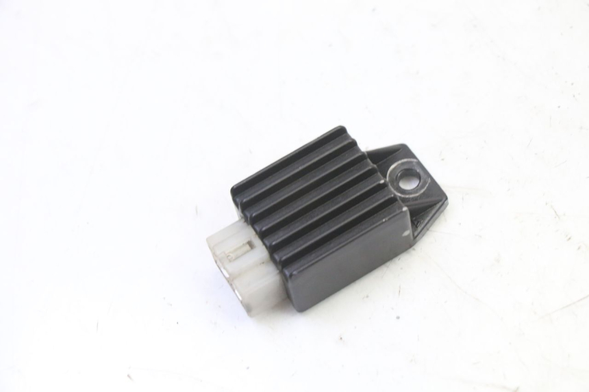 photo de REGULATOR CHARGE PEUGEOT SPEEDAKE 50 (1995 - 1997)