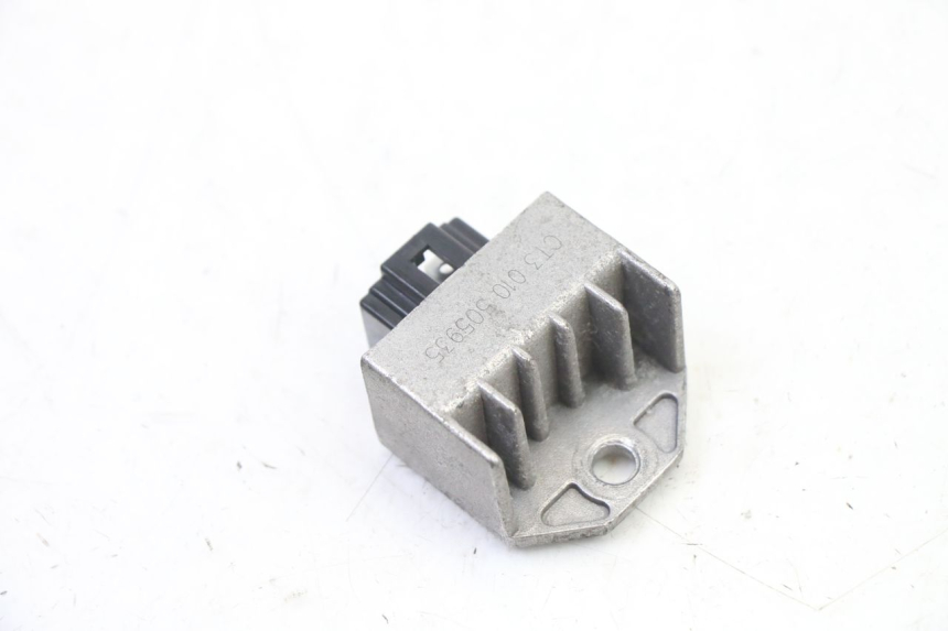 photo de CHARGING REGULATOR PEUGEOT TWEET 4T 50 (2014 - 2019)