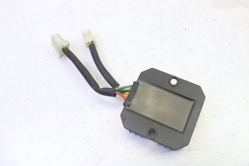 photo de REGULATOR PEUGEOT TWEET PRO CARGO 50 (2018 - 2020)