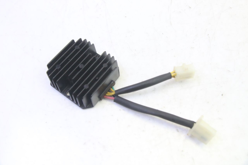 photo de REGULATOR PEUGEOT TWEET PRO EFI 4T 50 (2021 - 2022)