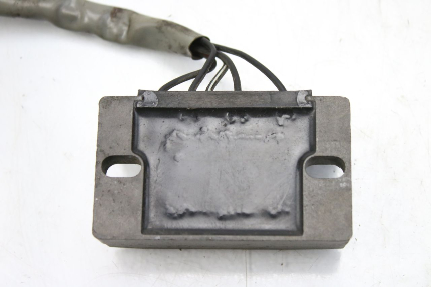 photo de CHARGING REGULATOR SUZUKI UH BURGMAN 125 (2002 - 2006)