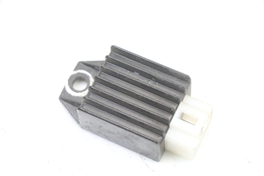 photo de CHARGING REGULATOR UNIVERSAL BIKE ZN50QT-11B 50 (2018 - 2021)