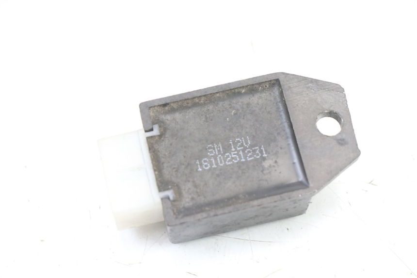 photo de CHARGING REGULATOR UNIVERSAL BIKE ZN50QT-11B 50 (2018 - 2021)